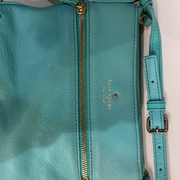 Kate spade cross body bag. EUC - Picture 3 of 8